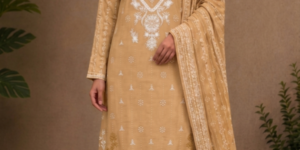 Champagne Bloom – Beige Gold Embroidered Chunri Collection